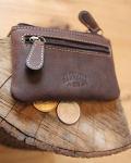 Ключница KLONDIKE «Luke», натуральная кожа в темно-коричневом цвете, 11 х 7,5 см KLONDIKE 1896 KD1000-03